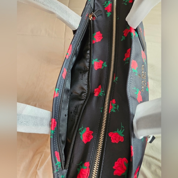 NWT Kate Spade Chelsea Rose Toss Printed Tote Black Red MSRP $349 - Picture 3 of 14